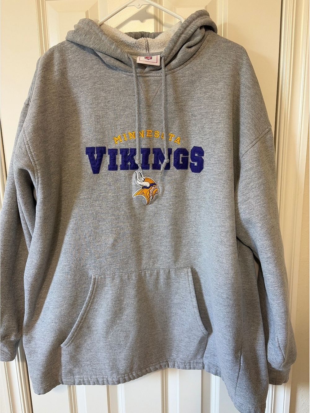 Vintage Y2K Minnesota Vikings Embroidered Pullover Hoodie, Grey, Size [XL]